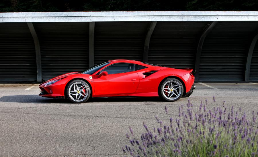  Ferrari F8 Tributo 2019 года  (фото 46 из 52)